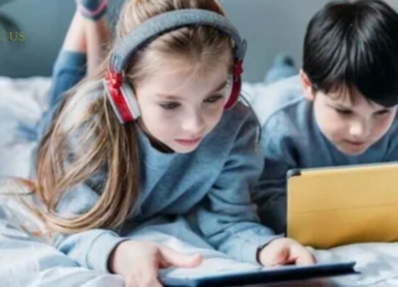 Children Who Spend More Time on Social Media Score Lower on Reading and Memory Tests, Study Finds